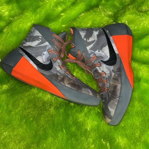 Nike Hyperdunk Camo - Picture 4 of 8
